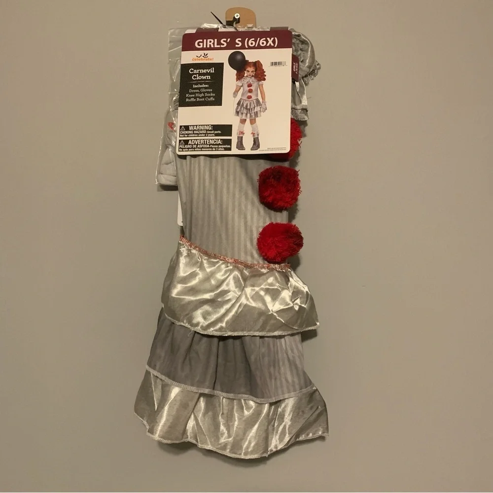 NWT. WAY TO CELEBRATE Carnevil Clown Creepy Clown Kids Costume